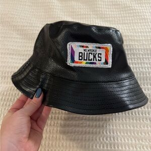Unisex Black / Rainbow Reversible Milwaukee Bucks Bucket Hat